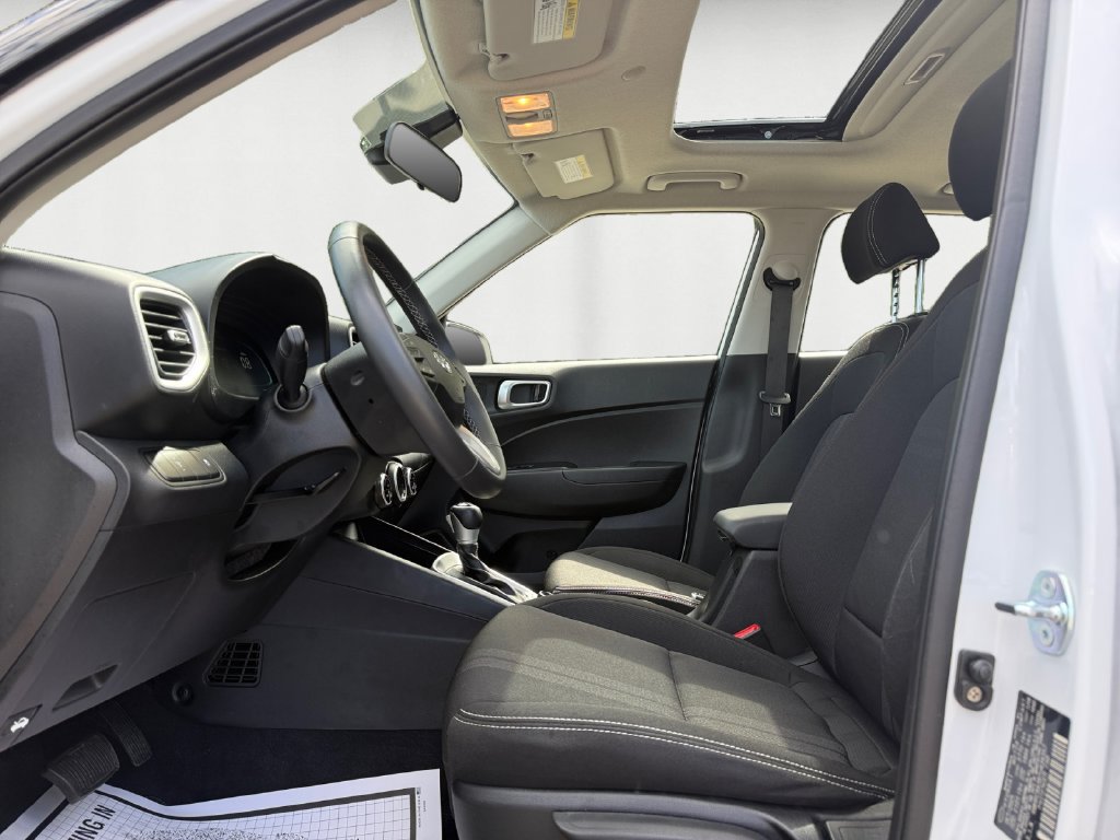 Certified 2026 Hyundai Venue SEL FWD image 7
