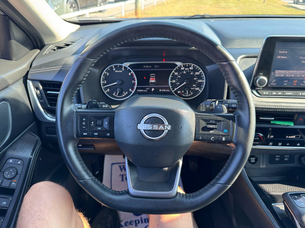 Used 2025 Nissan Rogue SV AWD/4WD image 27