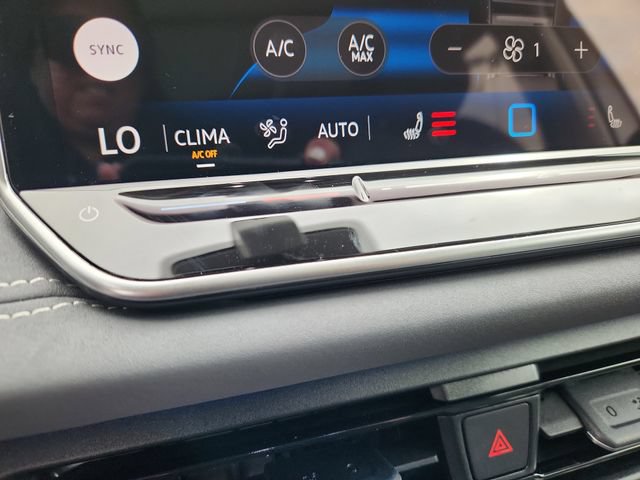 New 2026 Volkswagen Tiguan SE AWD/4WD image 14