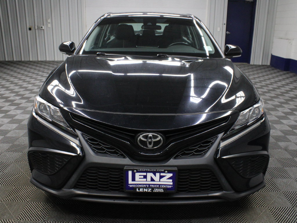 Used 2022 Toyota Camry SE FWD image 39