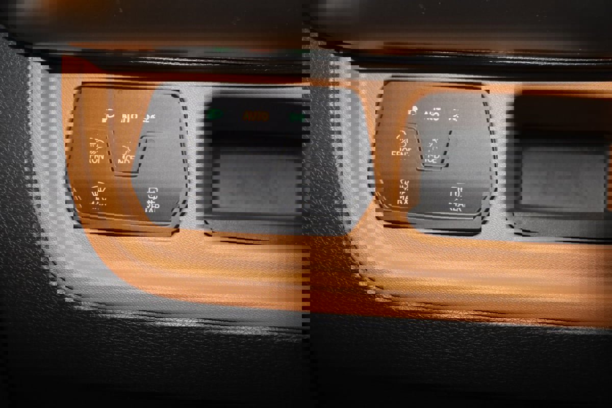 Used 2025 Volkswagen ID. Buzz Pro S image 31