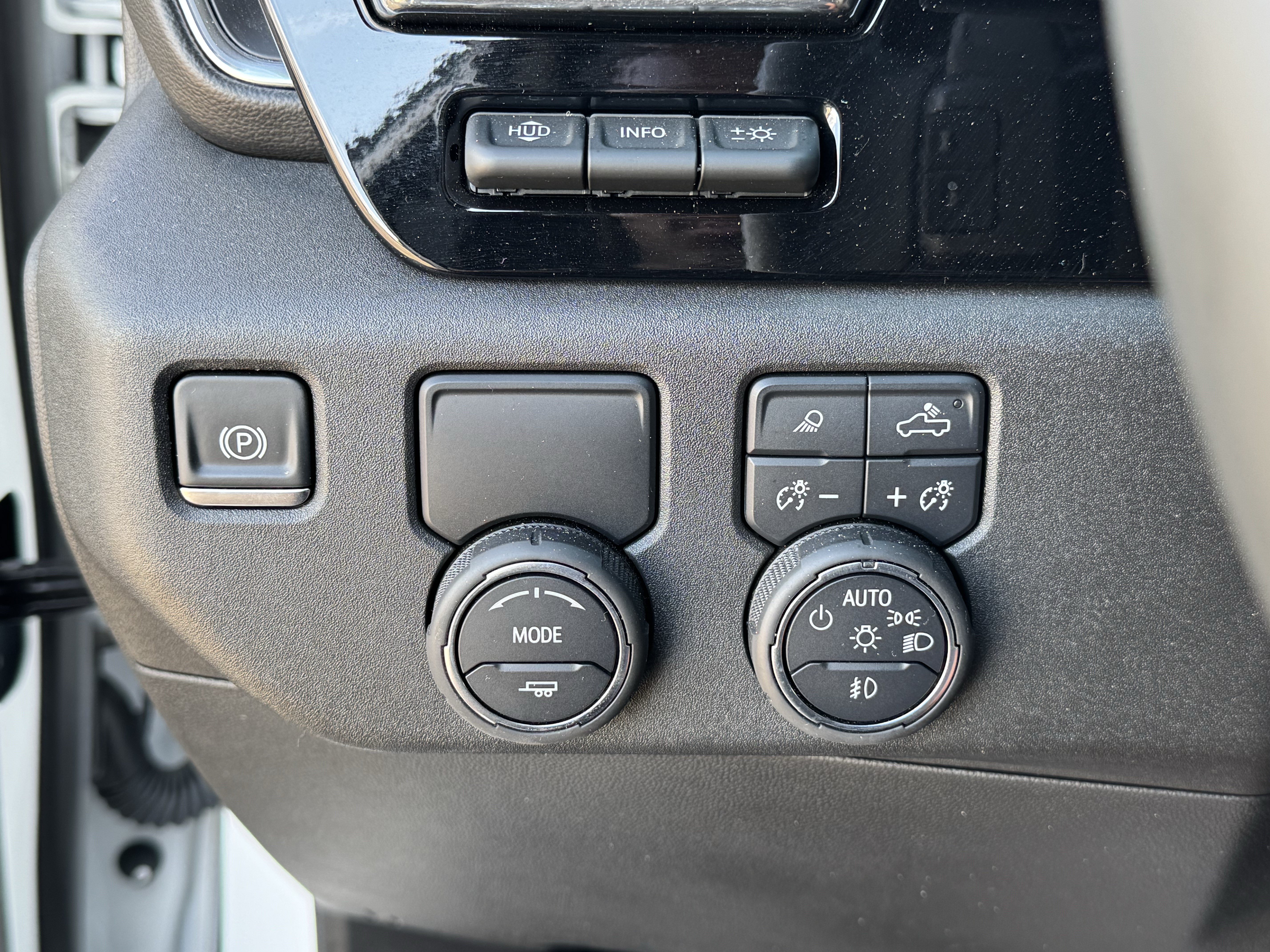 Used 2024 Chevrolet Silverado 1500 LTZ w/ LTZ Premium Texas Edition RWD image 16