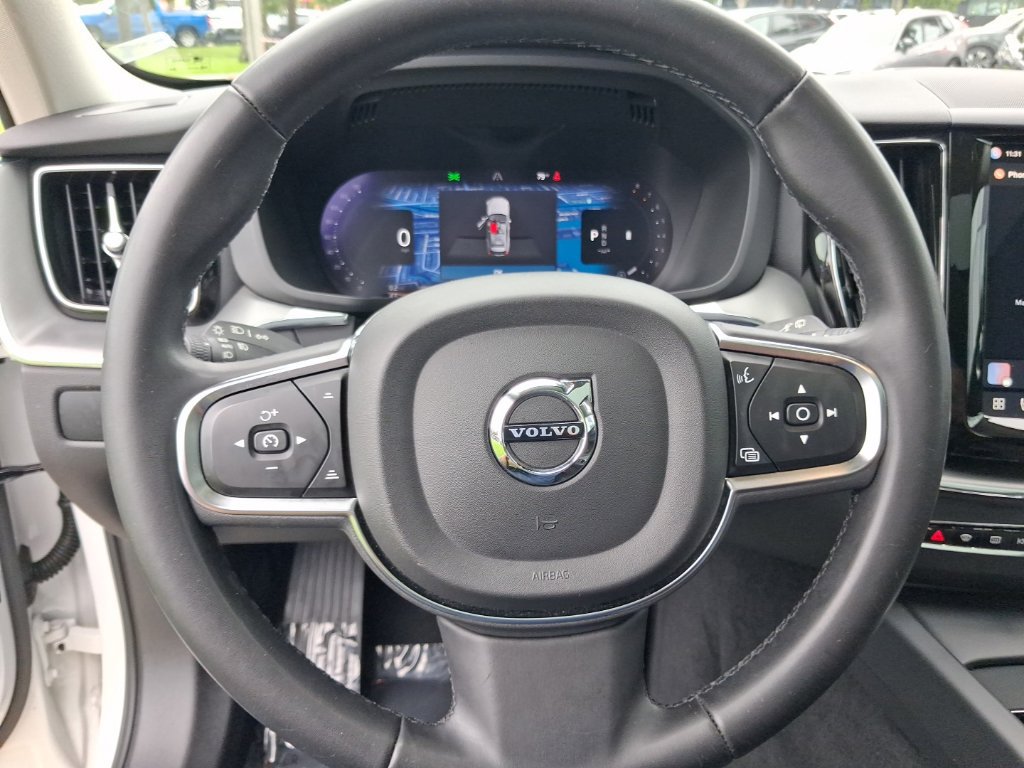 Certified 2024 Volvo XC60 B5 Core AWD/4WD image 17