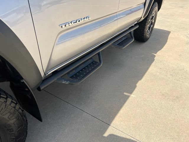 Used 2020 Toyota Tacoma TRD Off-Road AWD/4WD image 10