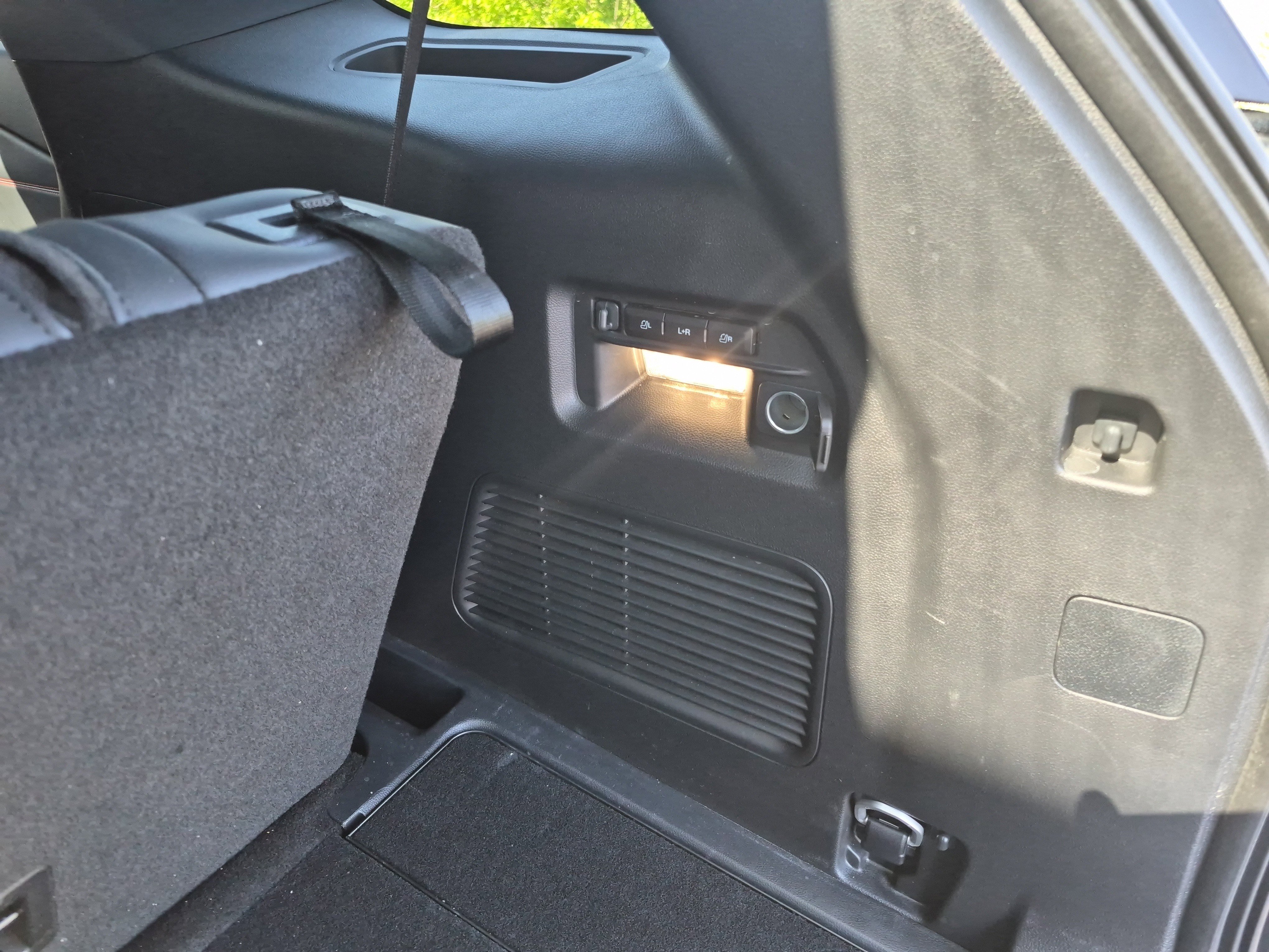 Used 2025 Ford Explorer ST w/ Sun And Sound Package image 18