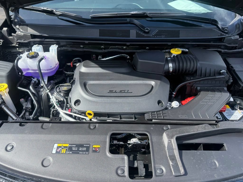 New 2027 Chrysler Pacifica Select FWD image 70