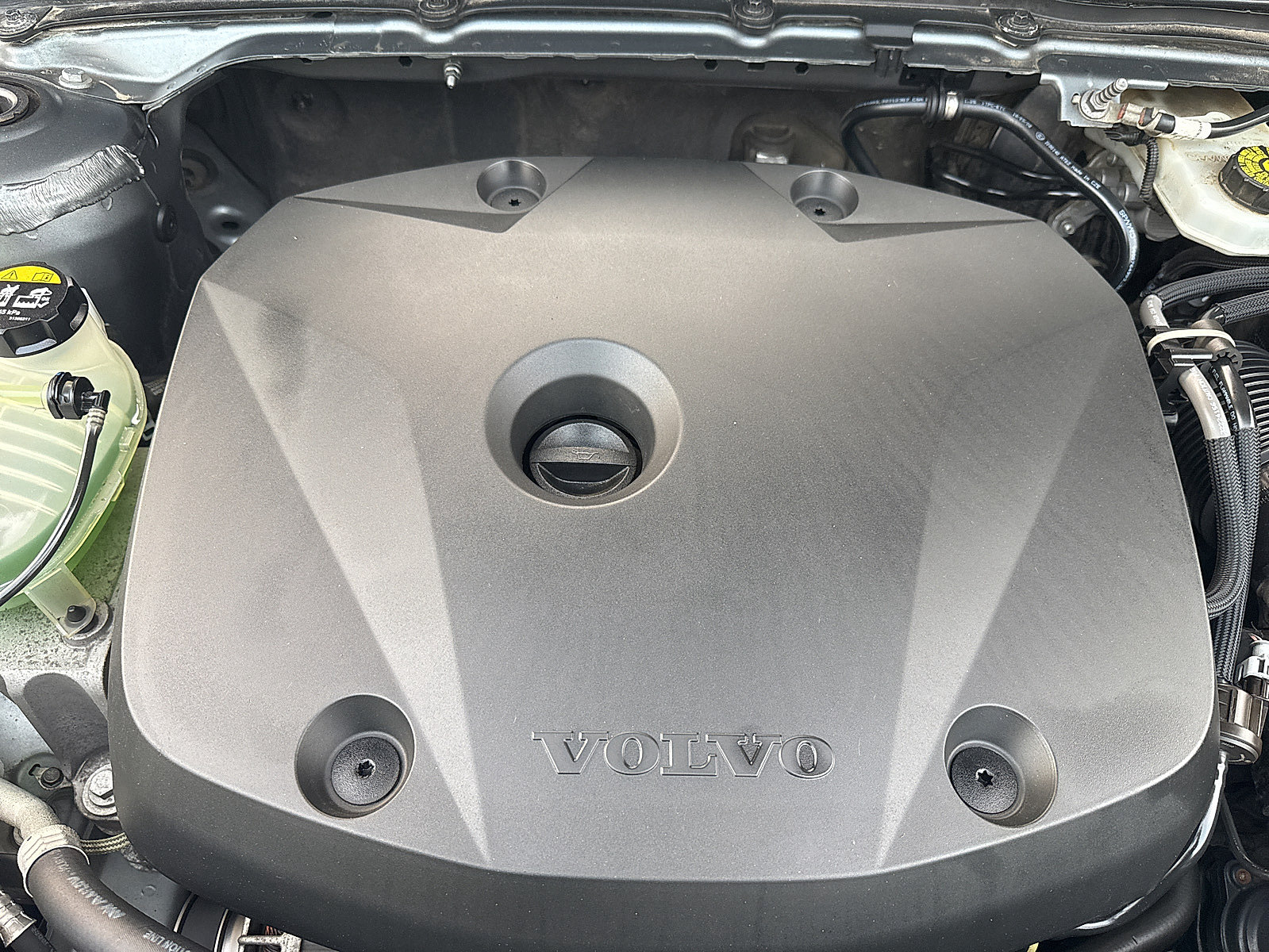 Used 2019 Volvo XC40 T5 Momentum AWD/4WD image 17