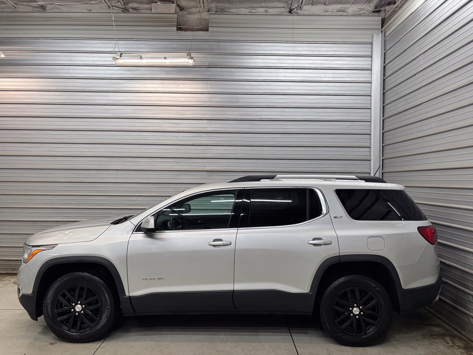 Used 2018 GMC Acadia SLT AWD/4WD image 8