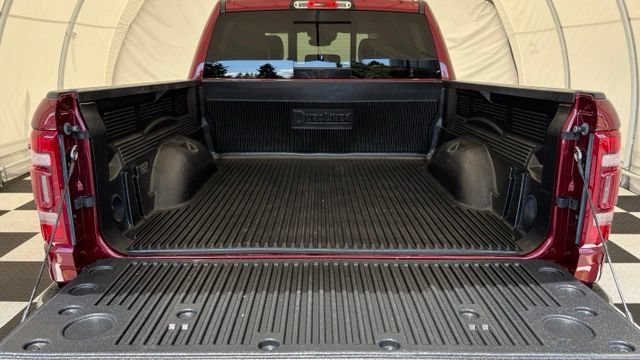 Used 2023 RAM 1500 Laramie AWD/4WD image 4
