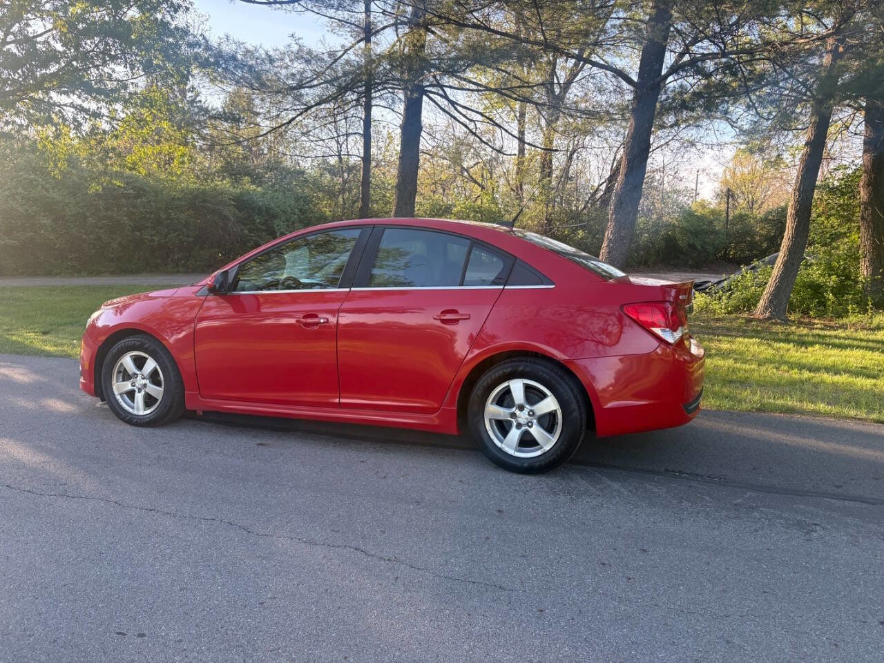Used 2013 Chevrolet Cruze LT w/ RS Package image 6