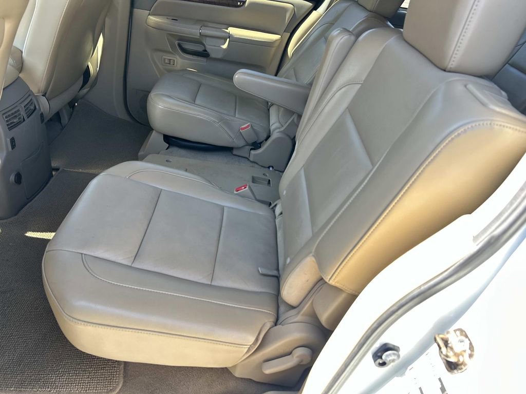 Used 2013 Nissan Armada Platinum image 23