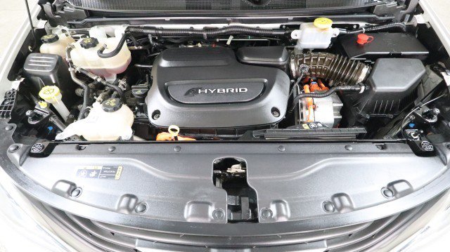 Used 2018 Chrysler Pacifica Touring-L FWD image 25