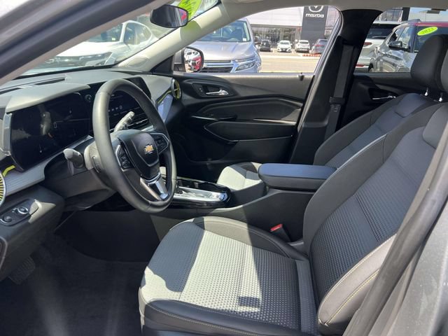 Certified 2024 Chevrolet Trax LT w/ Driver Confidence Package FWD image 16
