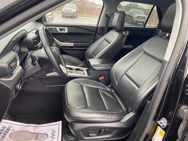 Used 2023 Ford Explorer XLT AWD/4WD image 14