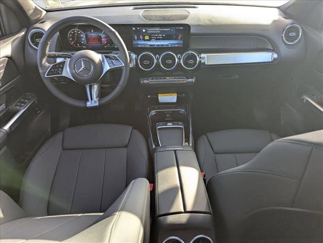 Used 2026 Mercedes-Benz GLB 250 image 12