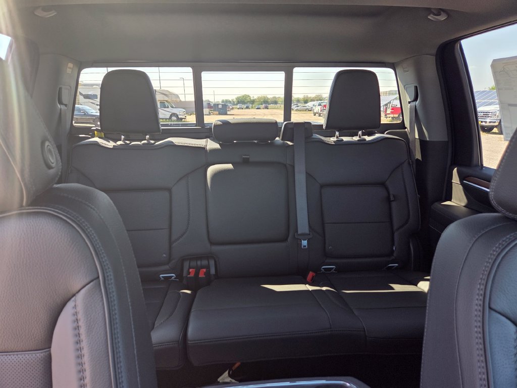 New 2026 GMC Sierra 3500 Denali w/ Denali Reserve Package AWD/4WD image 32