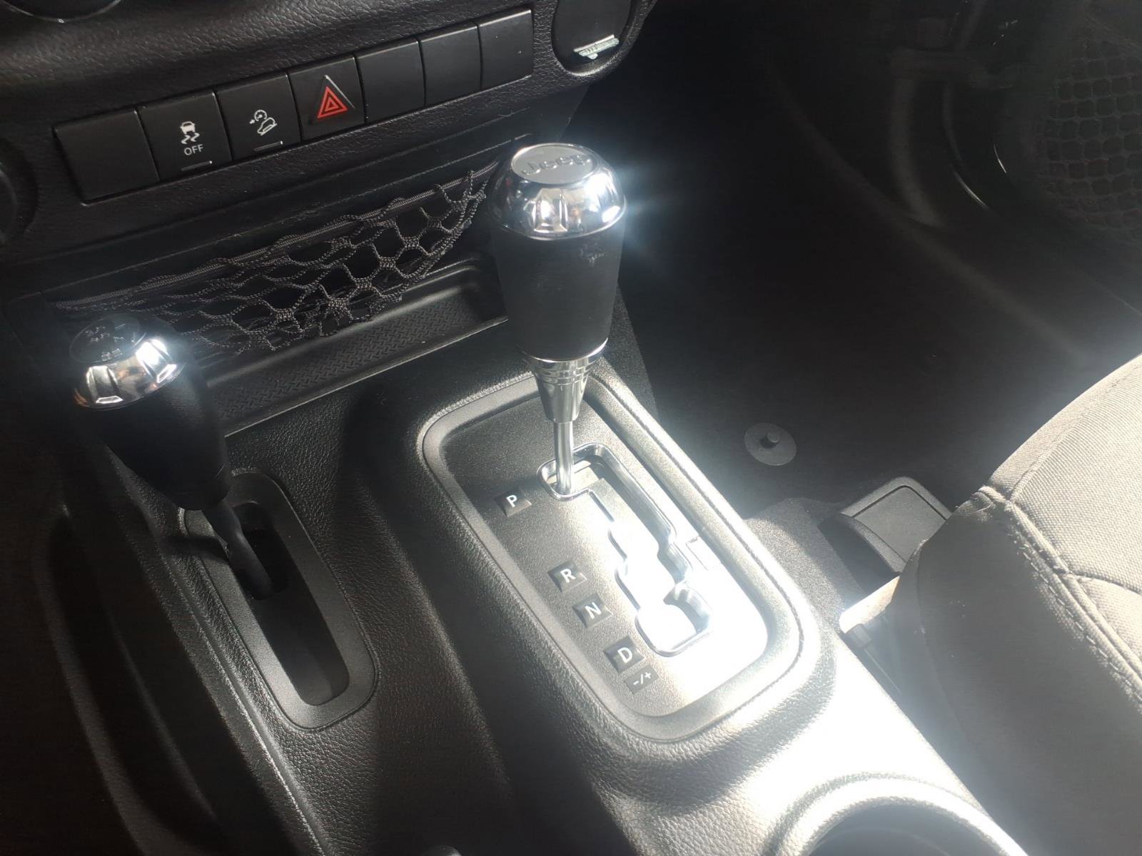 Used 2018 Jeep Wrangler Sport image 17