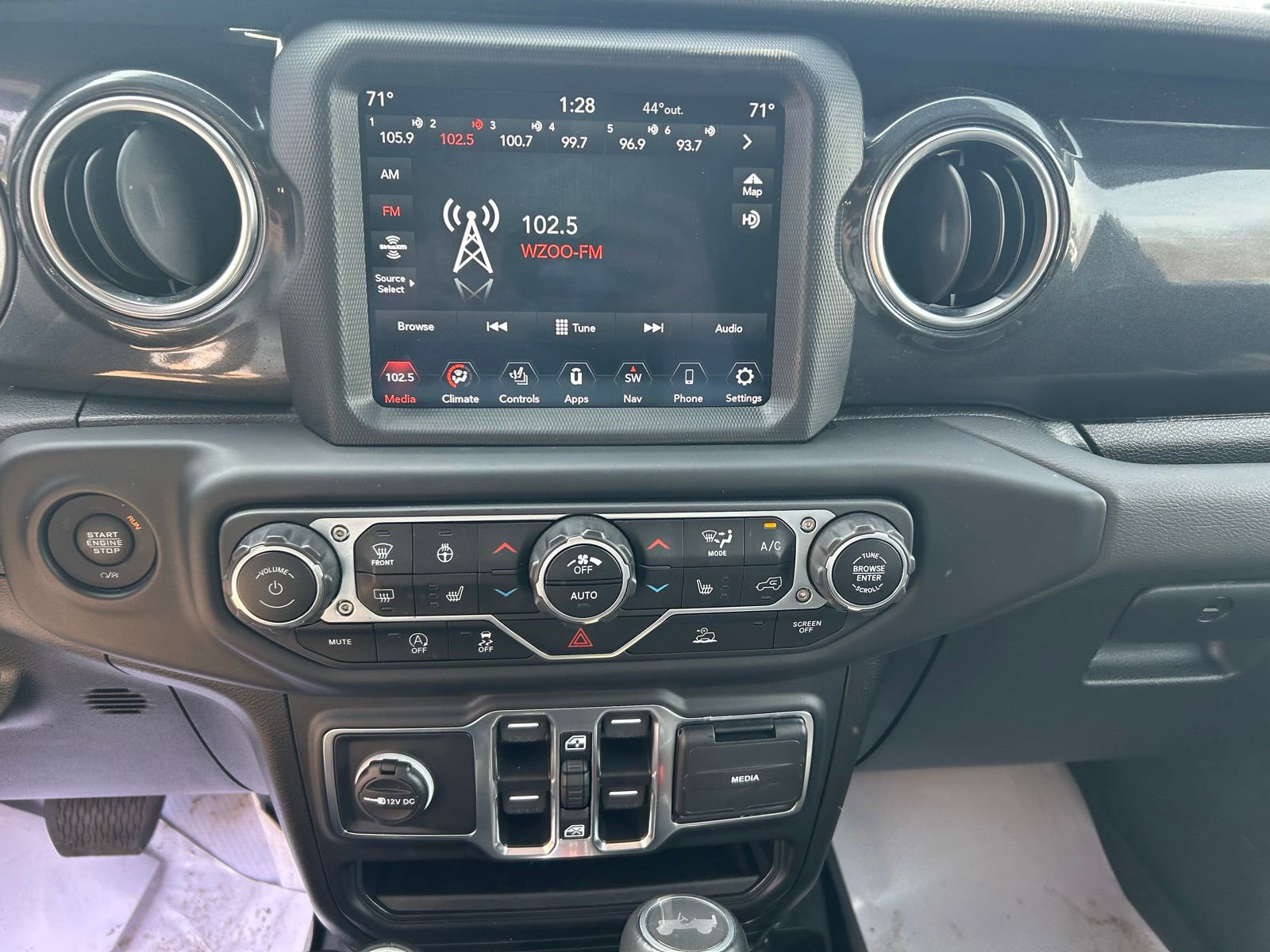 Certified 2023 Jeep Wrangler Unlimited Sahara image 20