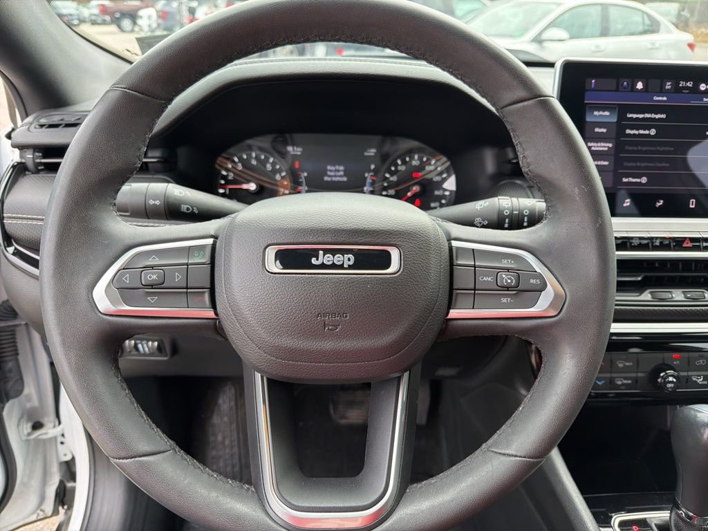 Used 2022 Jeep Compass Altitude image 16