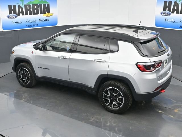 Used 2025 Jeep Compass Trailhawk image 24