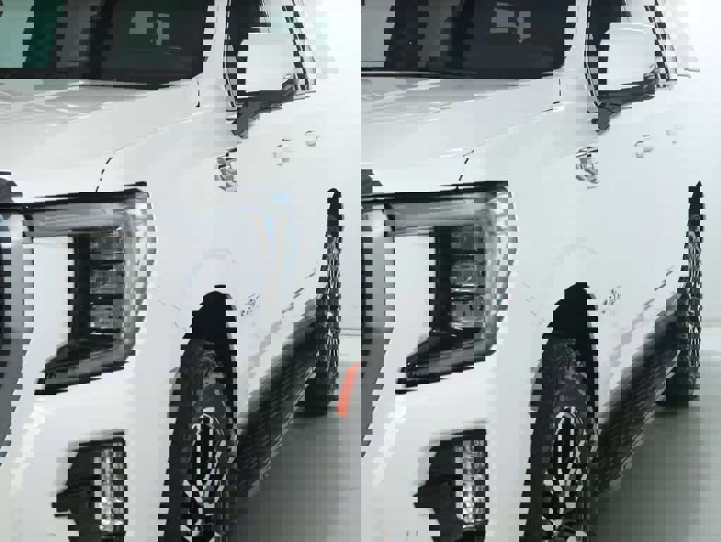 Used 2021 GMC Yukon XL AT4 w/ Rear Media and Nav Package image 4