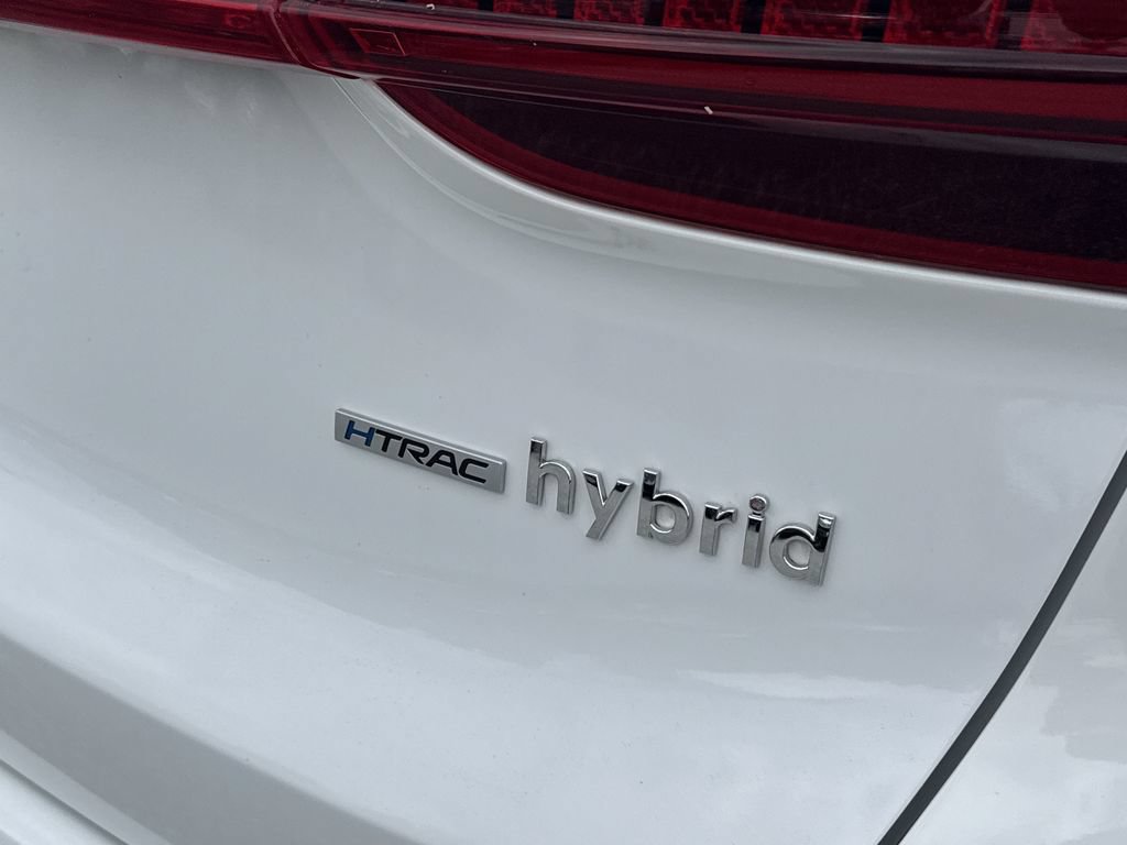 Used 2023 Hyundai Santa Fe Limited AWD/4WD image 17