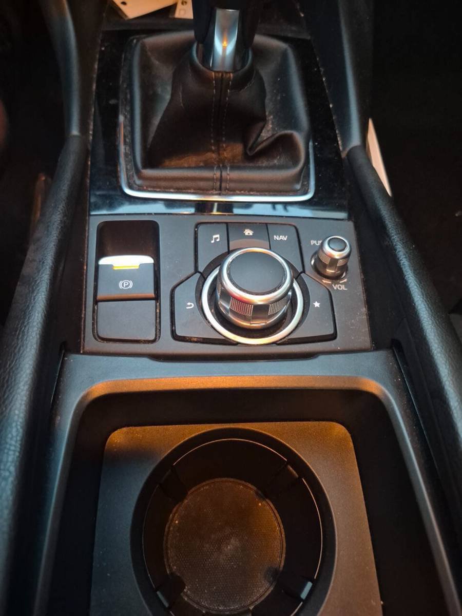 Used 2017 MAZDA MAZDA3 Sport w/ Preferred Equipment Package FWD image 18