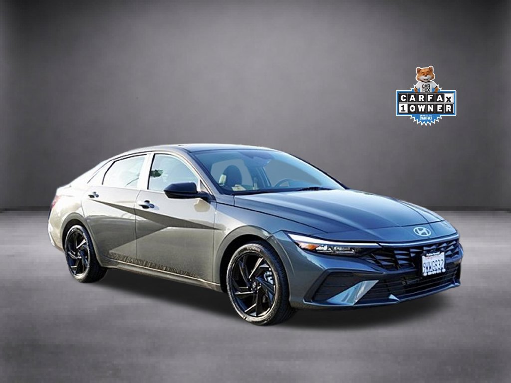 Certified 2026 Hyundai Elantra Sport FWD image 2
