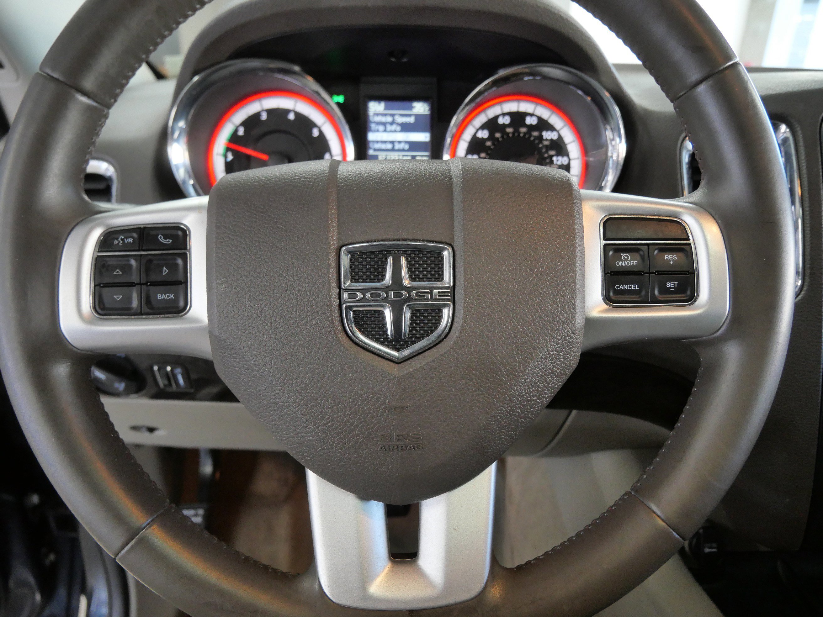 Used 2013 Dodge Durango Crew w/ Crew Convenience Group image 25