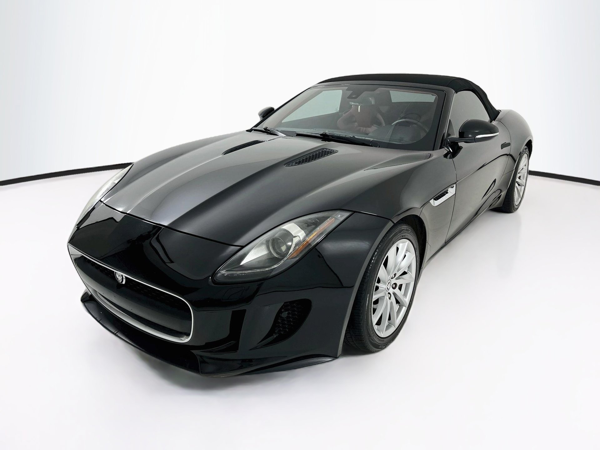 Used 2014 Jaguar F-TYPE Convertible RWD image 3