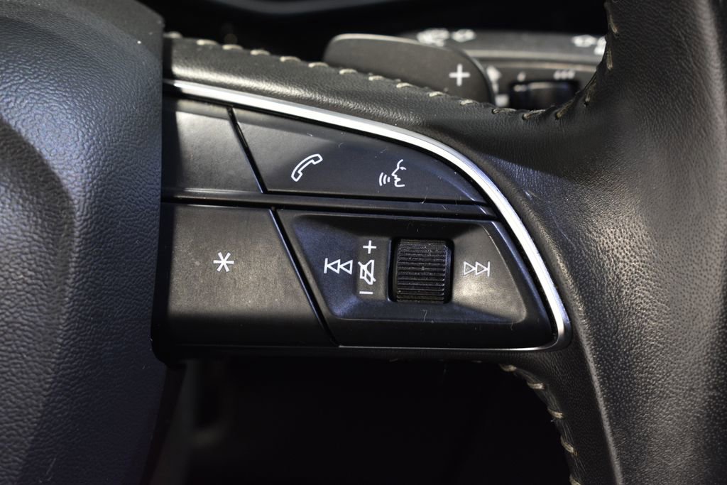 Used 2019 Audi Q8 Premium Plus w/ Premium Plus image 18