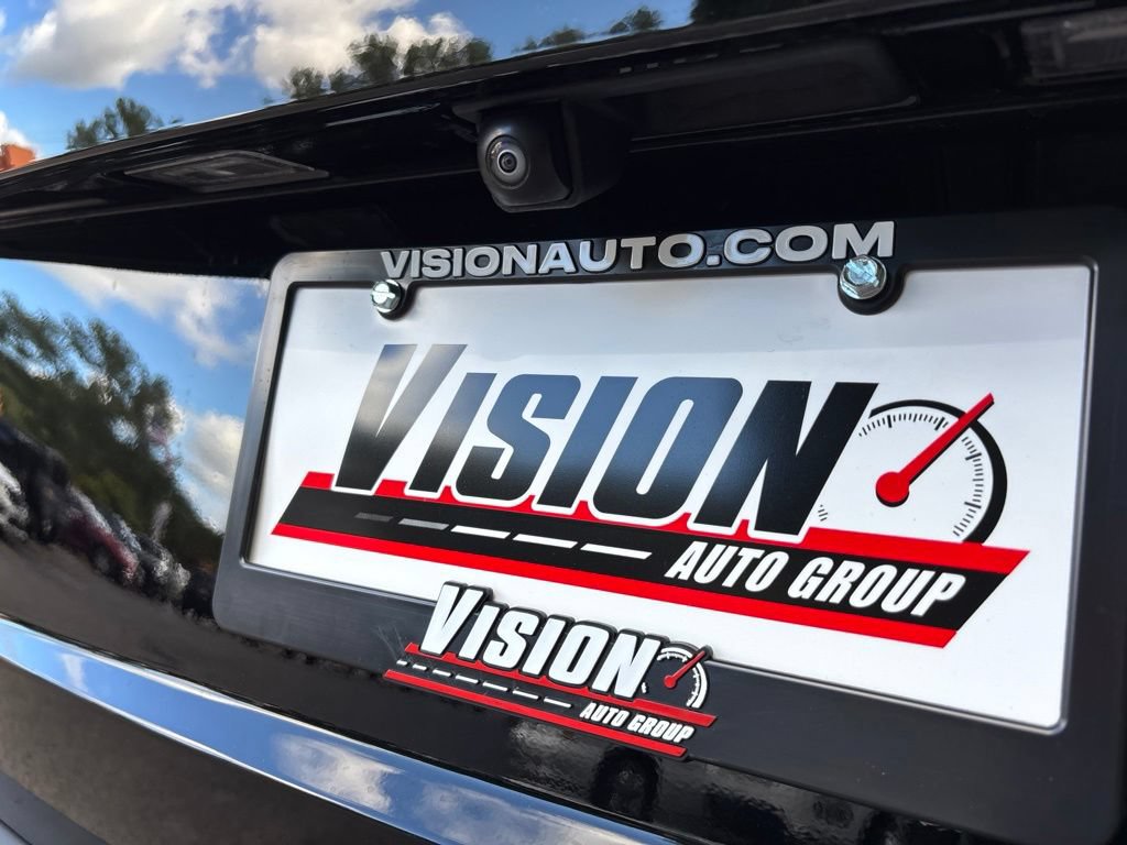 Used 2025 Kia Carnival FWD image 12