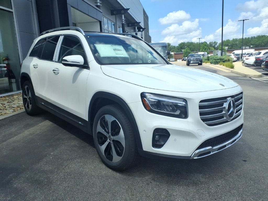 New 2026 Mercedes-Benz GLB 250 4MATIC image 8