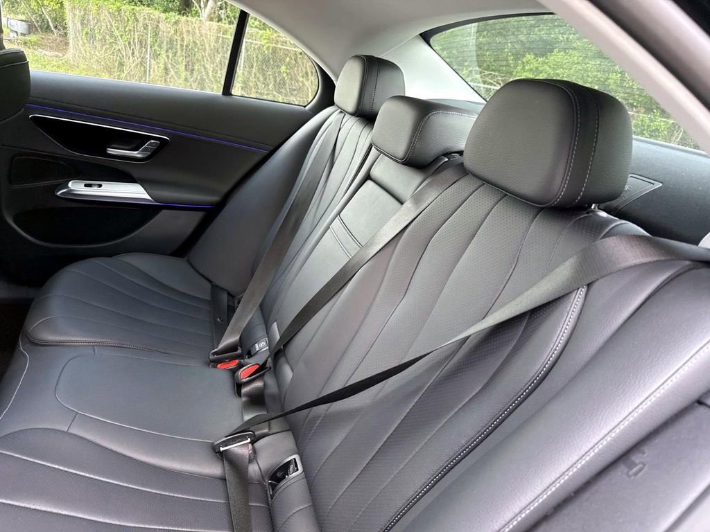 Used 2025 Mercedes-Benz E 350 Sedan image 18