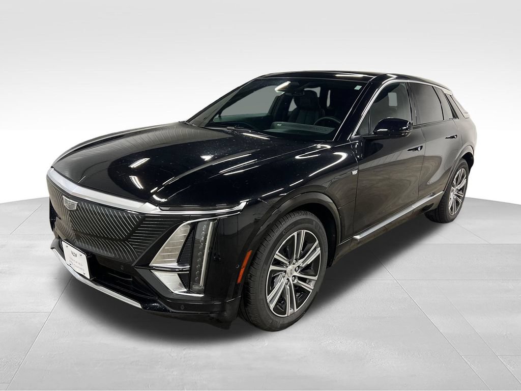 Certified 2024 Cadillac Lyriq Luxury AWD/4WD image 4