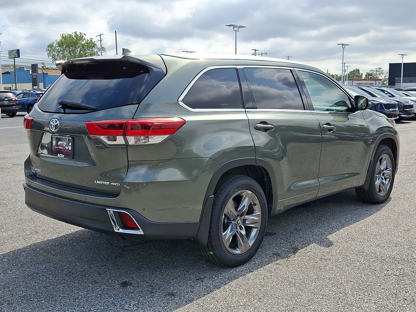 Used 2017 Toyota Highlander Limited Platinum AWD/4WD image 5