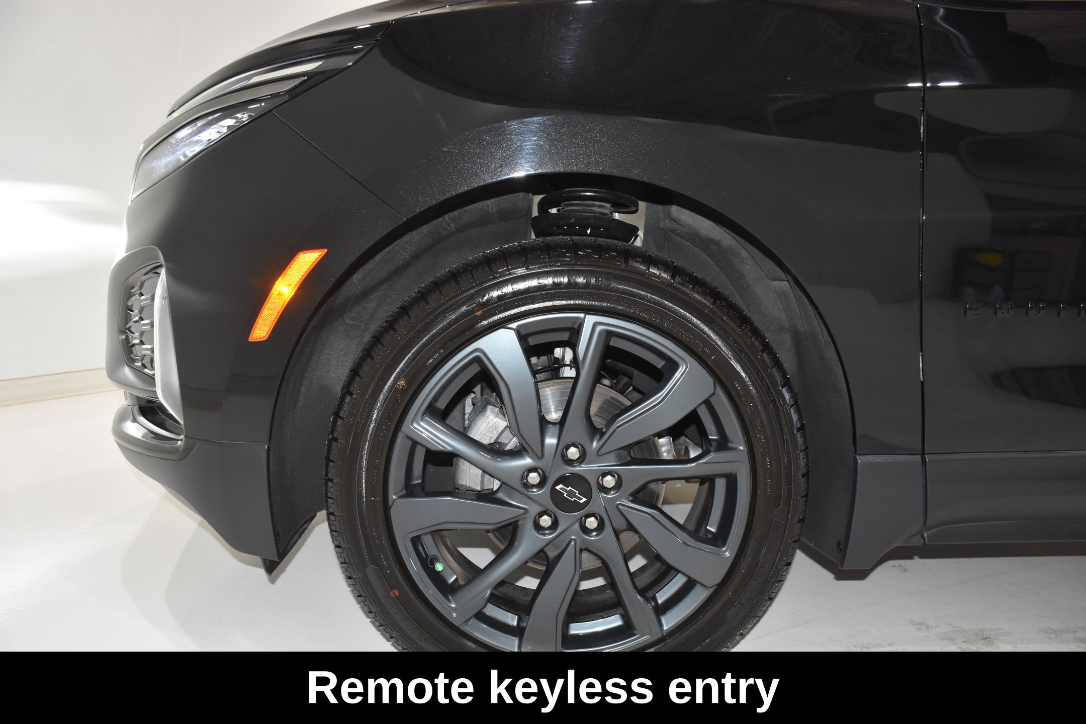 Used 2023 Chevrolet Equinox RS FWD image 7