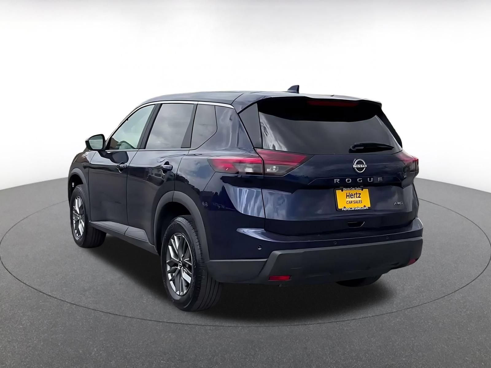 Used 2026 Nissan Rogue SV AWD/4WD image 10