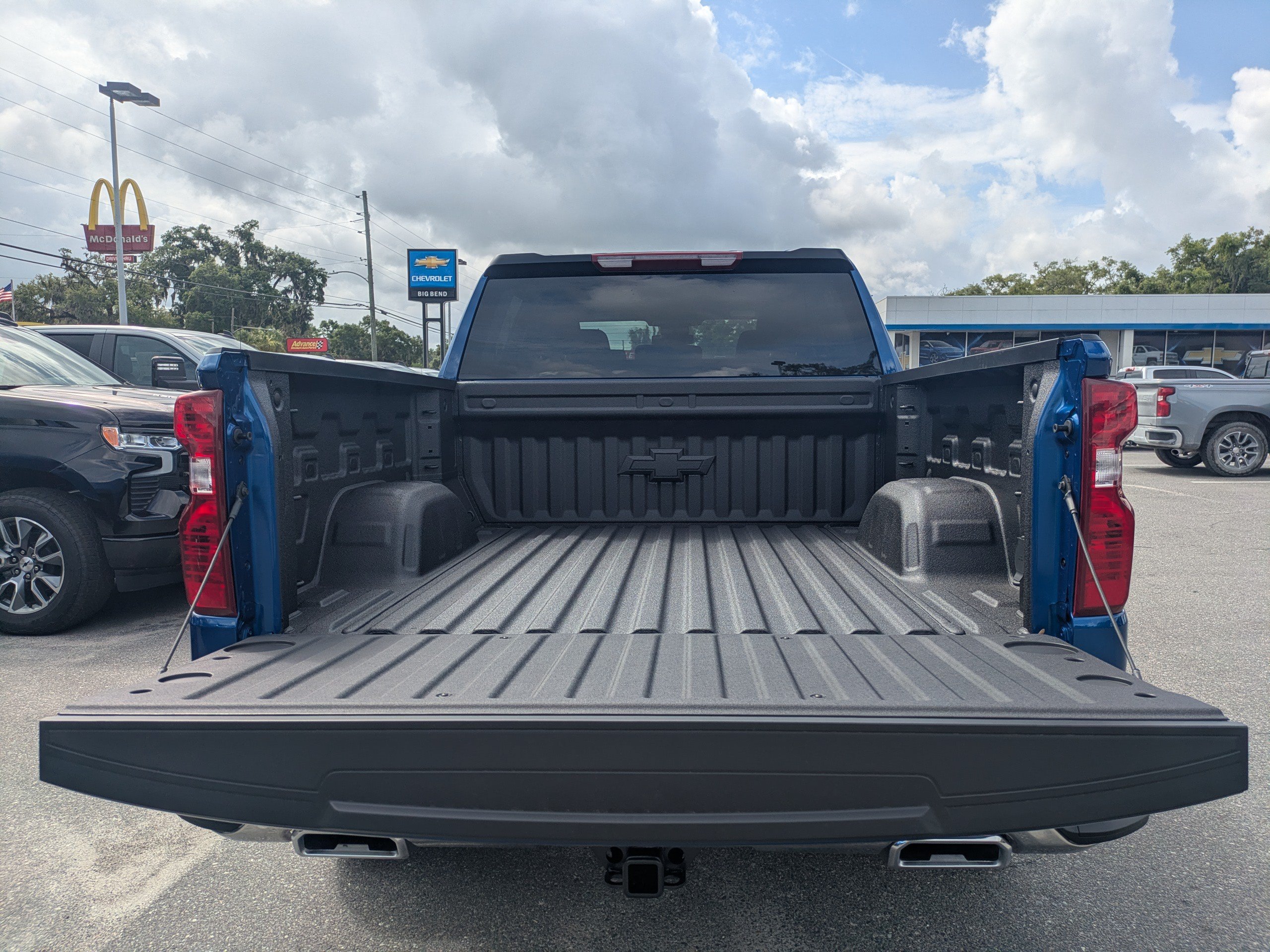New 2026 Chevrolet Silverado 1500 LT w/ Z71 Off-Road Package AWD/4WD image 13