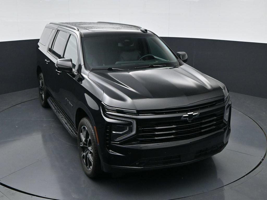 Used 2025 Chevrolet Suburban RST w/ Comfort Package AWD/4WD image 35