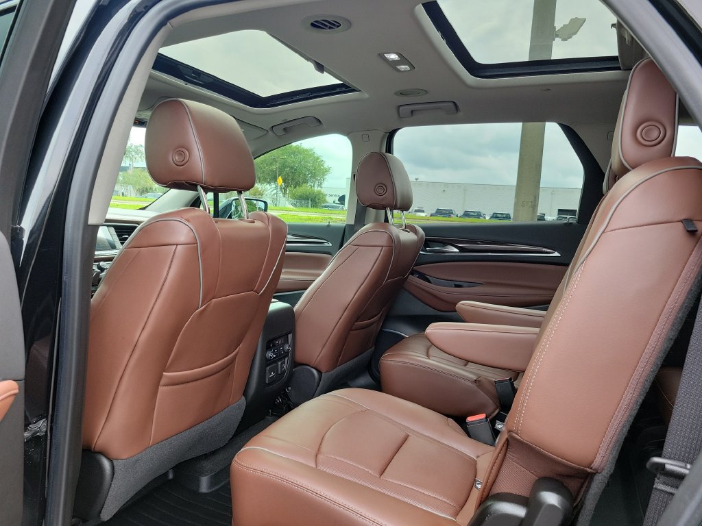 Used 2018 Buick Enclave Avenir w/ Avenir Technology Package FWD image 14