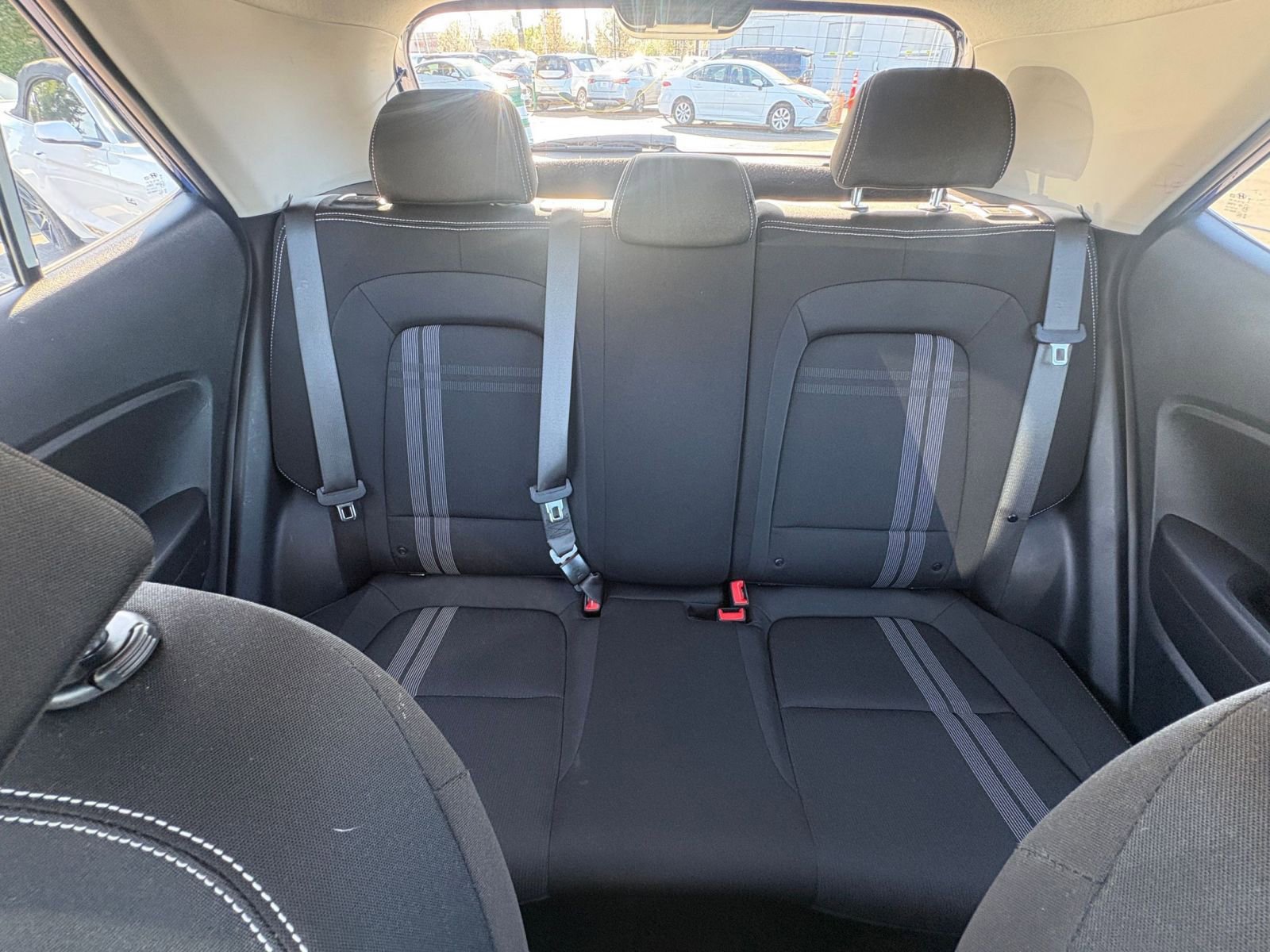 Used 2025 Hyundai Venue SEL image 38