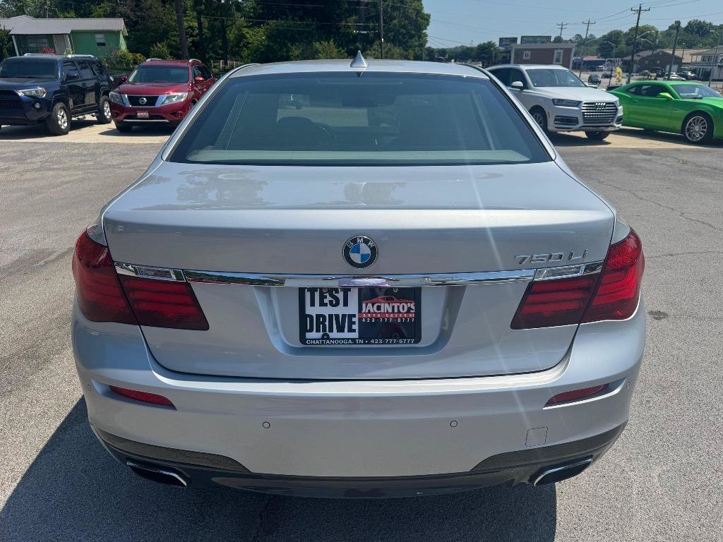 Used 2013 BMW 750Li RWD image 8