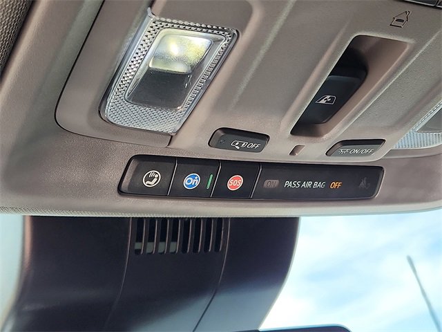 New 2025 GMC Sierra 3500 SLT w/ SLT Convenience Package image 19