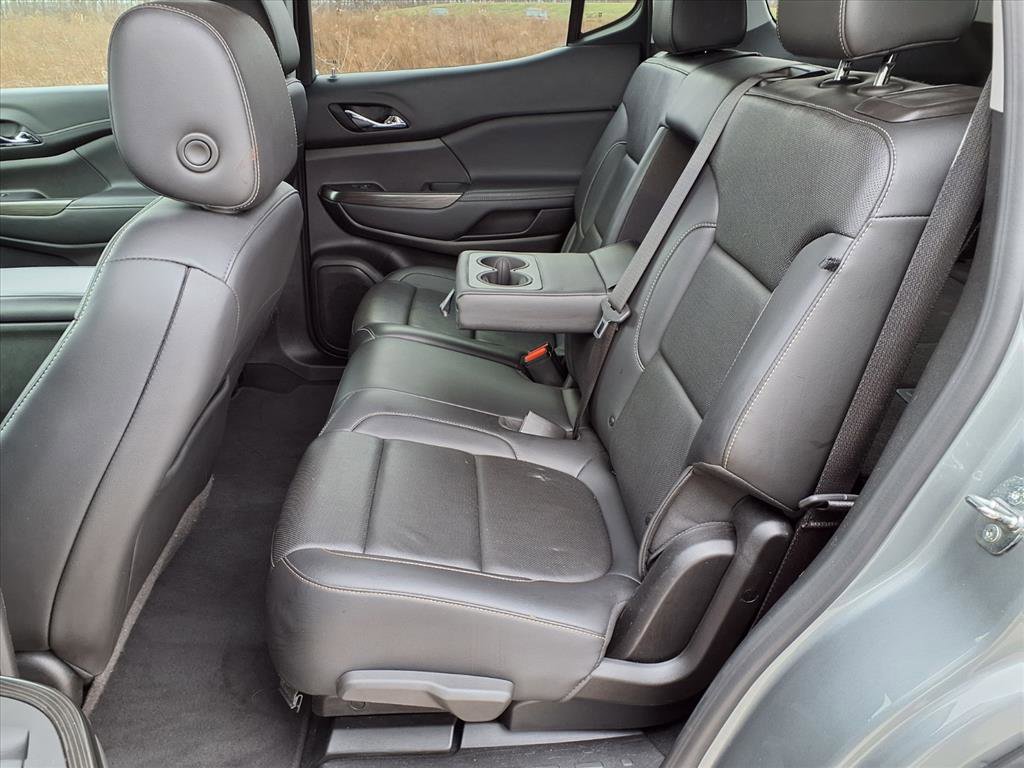 Used 2023 GMC Acadia SLT image 25
