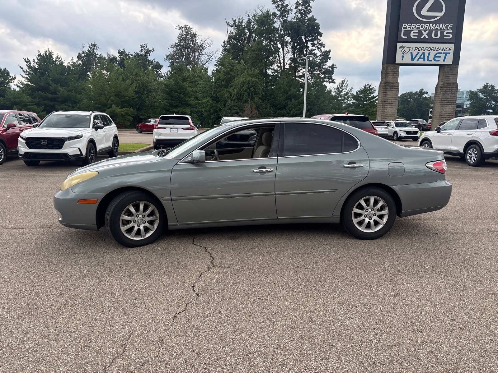 Used 2004 Lexus ES 330 FWD image 8
