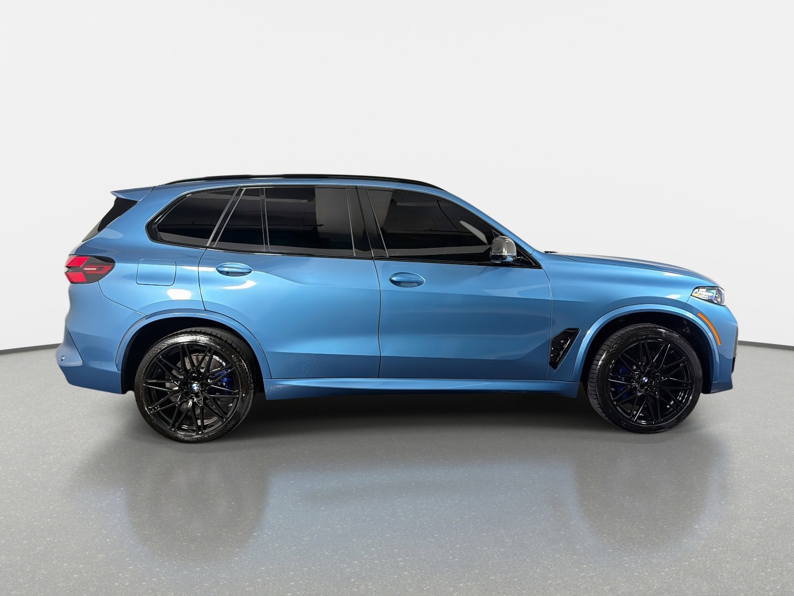 Used 2026 BMW X5 M Competition image 2