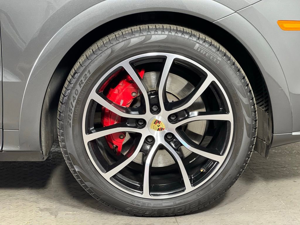 Certified 2023 Porsche Cayenne GTS image 13