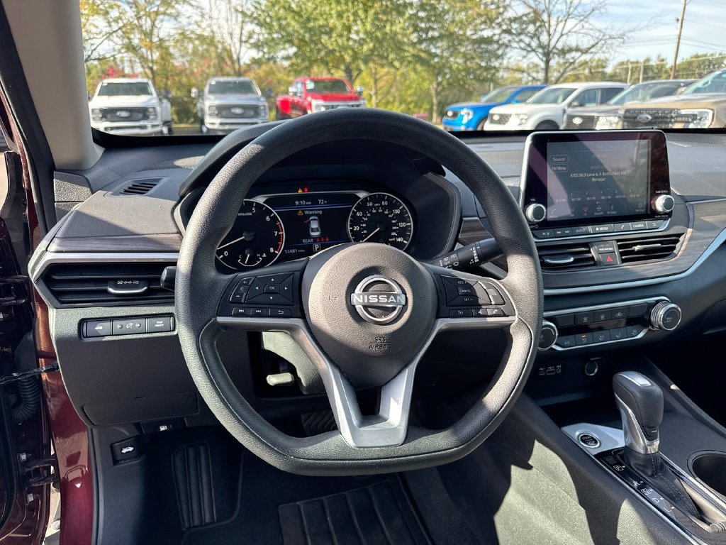 Used 2025 Nissan Altima 2.5 SV AWD/4WD image 11
