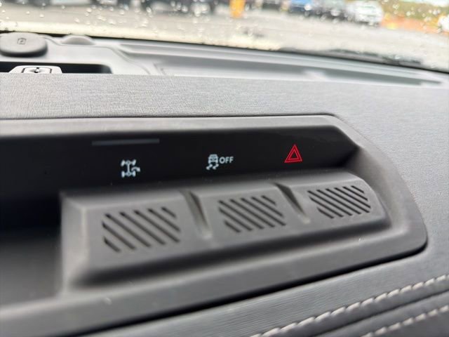 Used 2025 Ford Bronco Outer Banks image 15